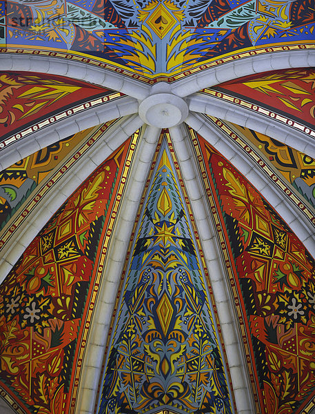 Bemalte Innendecke der Kuppel  Innenansicht  Catedral de Nuestra SeÒora de la Almudena  Santa MarÌa la Real de La Almudena  Almudena-Kathedrale  Madrid  Spanien  Europa