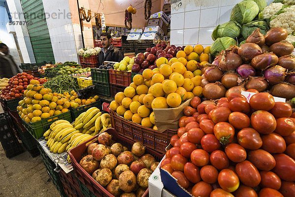 Obst- und Gemüsestand  Gemüsemarkt in Tripolis  Libyen  Afrika