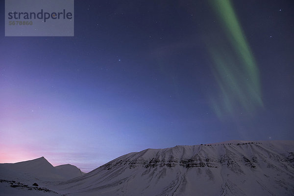 Nordlichter  Polarnacht  Spitzbergen  Svalbard  Norwegen  Europa