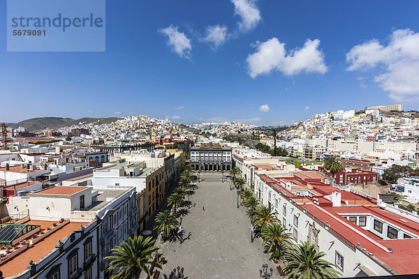 Blick auf den Plaza Santa Ana  Casas Consistoriales  Altstadt Las Palmas  Las Palmas de Gran Canaria  Gran Canaria  Kanarische Inseln  Spanien  Europa