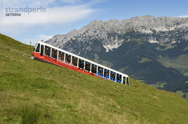 Hartkaiser Standseilbahn  Blick auf Wilder Kaiser  Ellmau  Tirol  Österreich  Europa