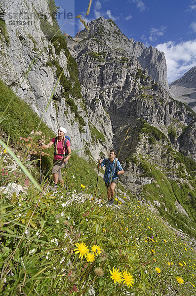 Europa  Berg  absteigen  Nostalgie  Lodge  Landhaus  Österreich  Tirol