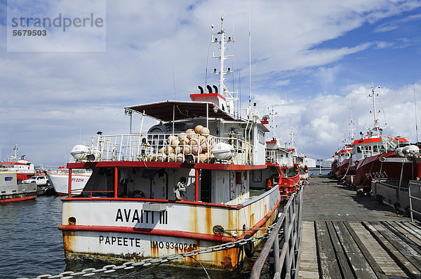 Schiffe im Fischerei-Hafen  Papeete  Tahiti  Gesellschaftsinseln  Französisch-Polynesien  Pazifischer Ozean