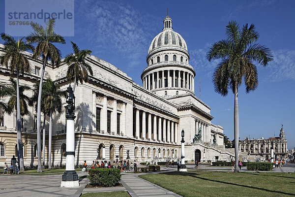 Kapitol  oder El Capitolio  oder National Capitol Building  Altstadt  UNESCO Weltkulturerbe  Villa San Cristobal de La Habana  Havanna  Republik Kuba  Mittelamerika