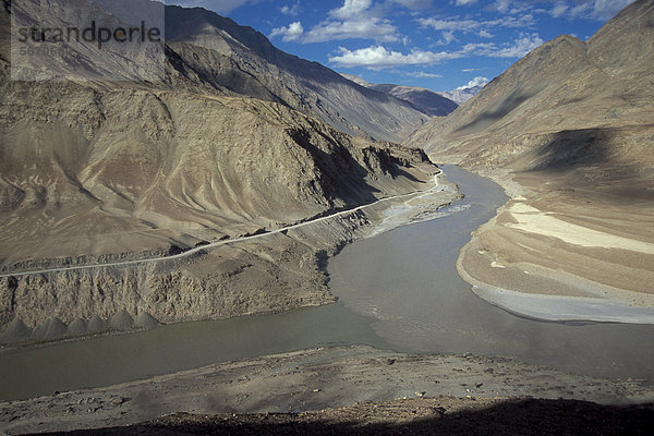 Mündung des Zanskar in den Indus  bei Nimmu  Ladakh  Jammu und Kaschmir  indischer Himalaya  Nordindien  Indien  Asien