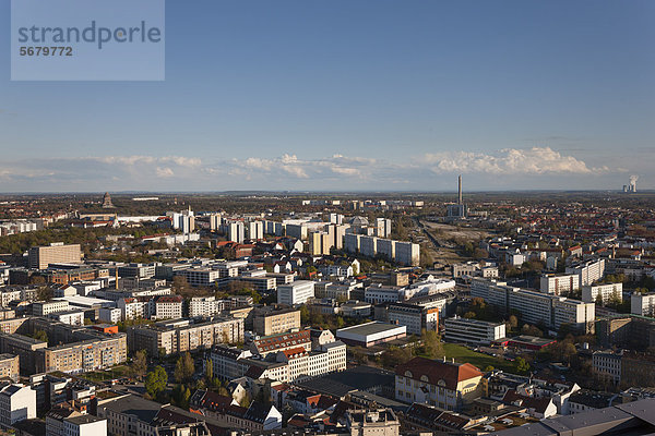 Stadtpanorama vom Stadt-Hochhaus-Gebäude  MDR-Turm  südöstlich  Leipzig  Deutschland  Europa