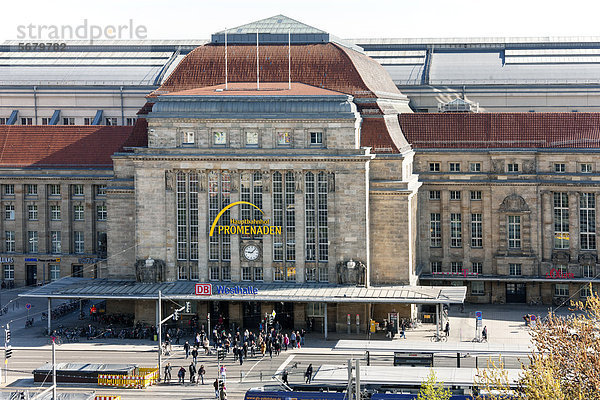 Hauptbahnhof  Bahnhofsvorplatz  Promenaden  Leipzig  Sachsen  Deutschland  Europa