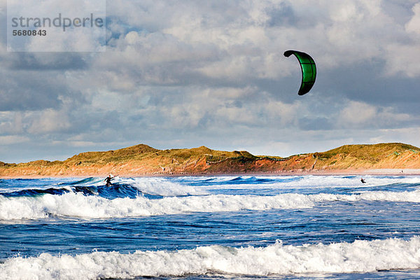 Kite Boarder  Doughmore Beach  Doonbeg  County Clare  Irland