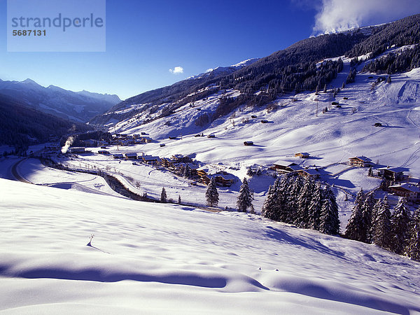 Skigebiet im Zillertal  Tirol  Österreich