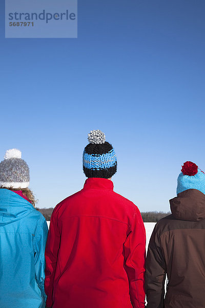 Mensch Menschen Hut Mantel Kleidung Schnee