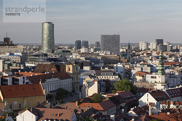 Blick über die Altstadt von Bratislava  Pressburg  Slowakische Republik  Europa