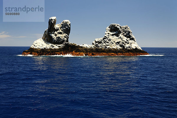 Kamelrücken-Felsen  24 Meter hoch  bekannter Tauchplatz  Roca Partida  Revillagigedo-Inseln  Mexiko  Amerika  Ost-Pazifik