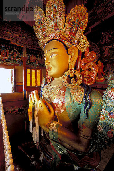 Buddhastatue  Maitreya  Gelbmützenkloster Tikse oder Thiksey oder Thikse  Ladakh  Jammu und Kaschmir  indischer Himalaya  Nordindien  Indien  Asien