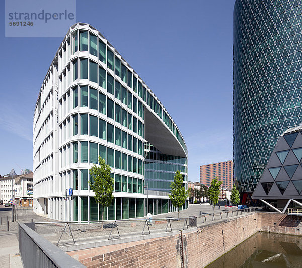 Bürogebäude mit Westhafen-Haus und Westhafen-Turm  Westhafen  Frankfurt am Main  Hessen  Deutschland  Europa  PublicGround