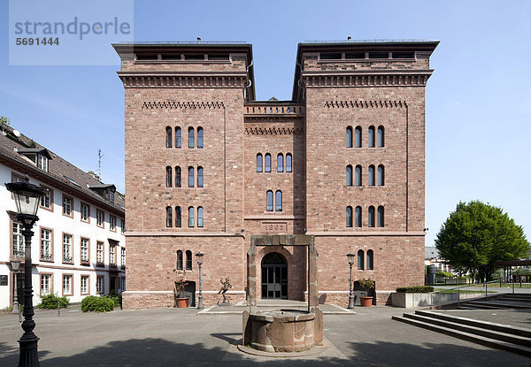 Ehemaliges Proviant-Magazin  Mainzer Fastnachtsmuseum  Deutsches Kabarettarchiv  Mainz  Rheinland-Pfalz  Deutschland  Europa  ÖffentlicherGrund