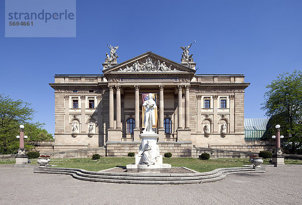 Hessisches Staatstheater  ehemaliges Königliches Hoftheater  Wiesbaden  Hessen  Deutschland  Europa  ÖffentlicherGrund