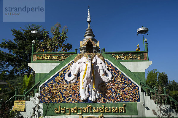 Elefantenköpfe  Skulptur  Tempelanlage Wat Phra That Doi Wao  nördlichster Ort Thailands Mae Sai  Nordthailand  Thailand  Asien