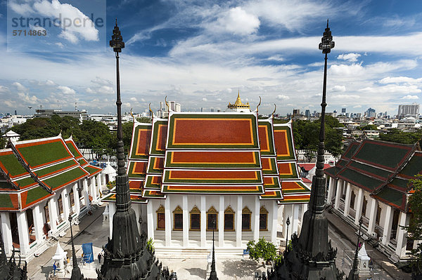 Blick auf Wat Saket und Phu Khao Thong oder Goldener Berg  Bangkok  Thailand  Asien