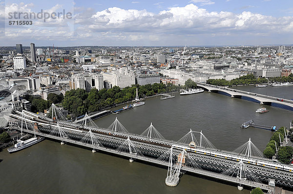 Aussicht vom London Eye Riesenrad auf die Themse  London  England  Großbritannien  Europa