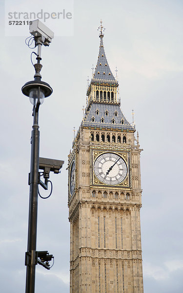 England  London  Beobachtungskamera vor dem Big Ben-Turm