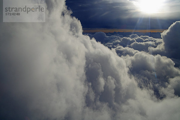 Deutschland  Wolkenansicht aus dem Flugzeug