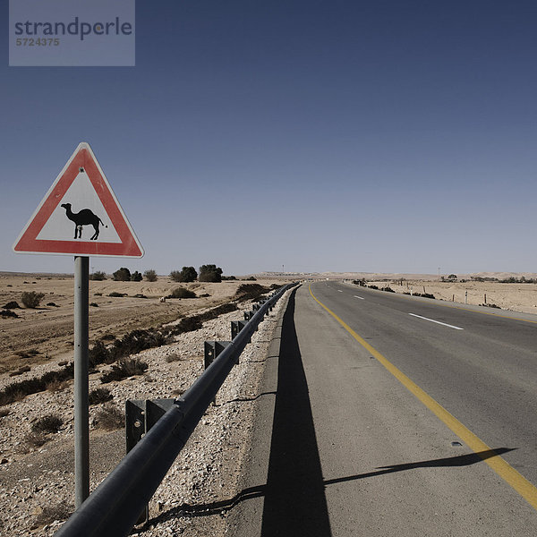 Israel  Blick auf Kamelschild