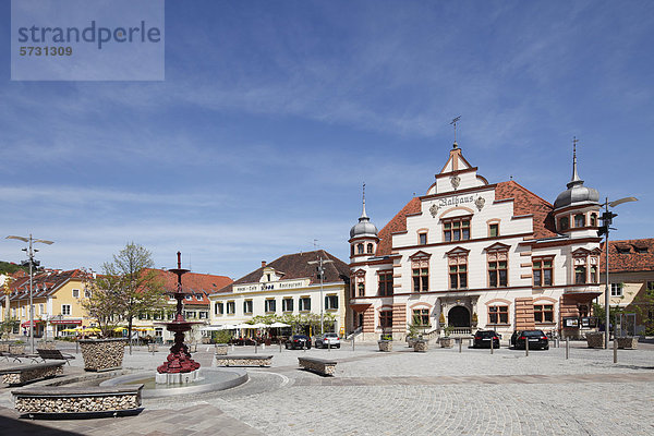 Hauptplatz mit Rathaus  Hartberg  Oststeiermark  Steiermark  Österreich  Europa  ÖffentlicherGrund
