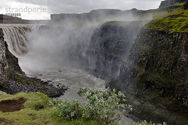 Dettifoss Wasserfall  Vatnajokull Nationalpark  Island