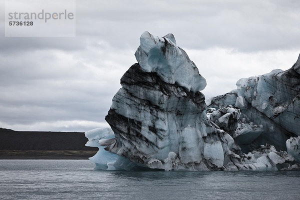 Eisberg in der Jokulsarlon Gletscherlagune  Island