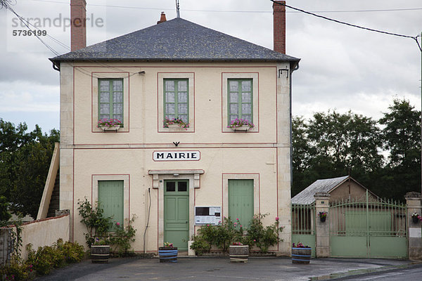 Rustikales Rathausgebäude  Frankreich