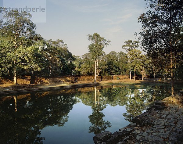 Kambodscha  Angkor  Angkor Thom  Teich in der Compoud des königlichen Palastes