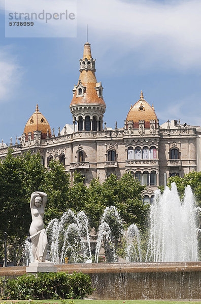 Placa de Catalunya  auch Katalonienplatz  Stadtzentrum  Barcelona  Katalonien  Spanien  Europa