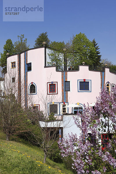 Hotel Rogner Bad  von Friedensreich Hunderwasser gestaltet  Therme Bad Blumau  Oststeiermark  Steiermark  Österreich  Europa