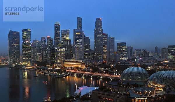 Skyline  Asien  Singapur und Wasser