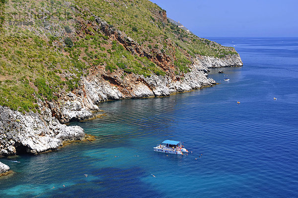 Italien  Sizilien  natürliche reserve von Zingaro  der Strand der Cala Craperia