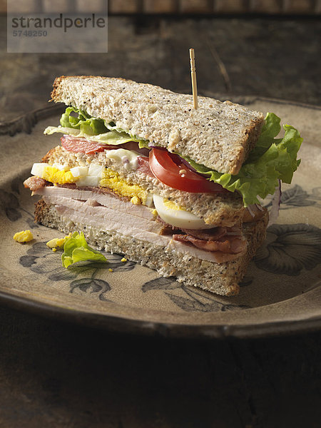 Nahaufnahme von Sandwich auf Platte
