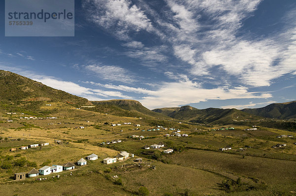 Rundhütten  Dorf  Transkei oder Wild Coast  Ostkap  Südafrika  Afrika