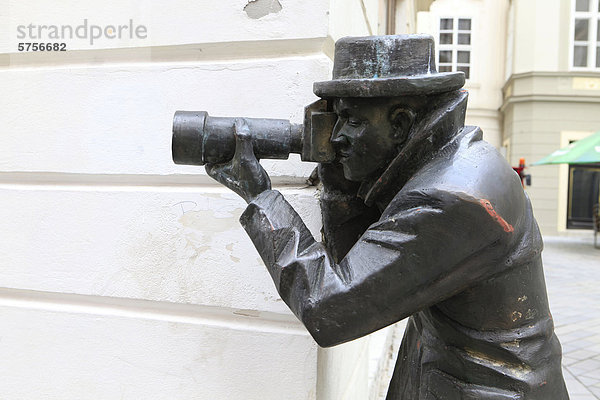 Bronzestatue Fotograf  Bratislava  Preßburg  Slowakei  Slowakische Republik  Europa  ÖffentlicherGrund