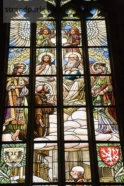 Kirchenfenster  Kostel SvatÈ Barbory  St. Barbara Kirche  Kutna Hora  Tschechische Republik  Europa