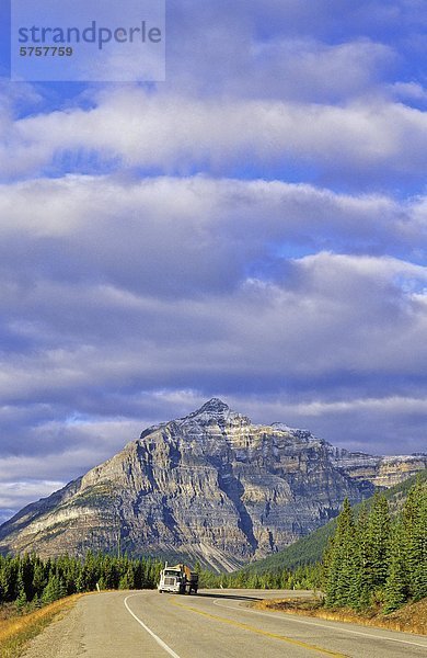 Kootenay Parkway (Hwy 93 Süd)  Kootenay-Nationalpark und Banff-Nationalpark  Grenze BC-Alberta  Kanada.