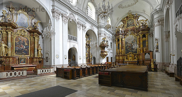 Altarbilder von Bartolomeo Altomonte  ehemalige Ursulinenkirche  Klosterkirche  nach Johann Haslinger  Kulturdenkmal  Linz  Oberösterreich  Österreich  Europa