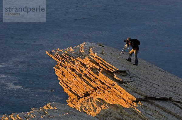 Mütze Steilküste Morgendämmerung Fotograf Lagerfeuer Gaspe Kanada Quebec