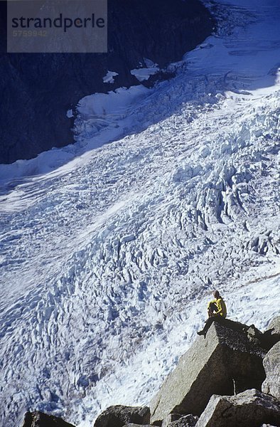Genießen die Aussicht auf einen Gletscher  Bugaboos  British Columbia  Kanada.