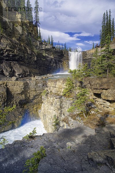 Crescent Wasserfall und Bighorn Canyon  Bighorn Buschgebiete  Alberta  Kanada.