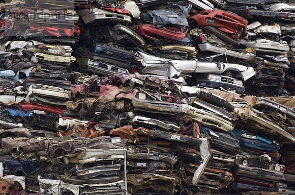 Stapel Auto überflüssig British Columbia Kanada Recyclinghof Vancouver Island