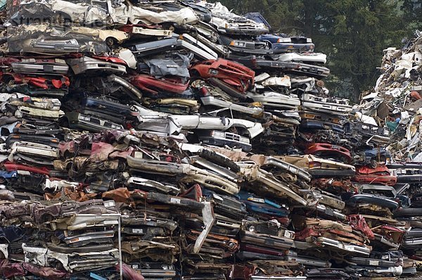 Stapel Auto überflüssig British Columbia Kanada Recyclinghof Vancouver Island