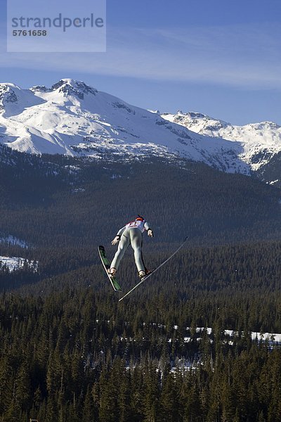 Skispringer in Whistler  British Columbia  Kanada