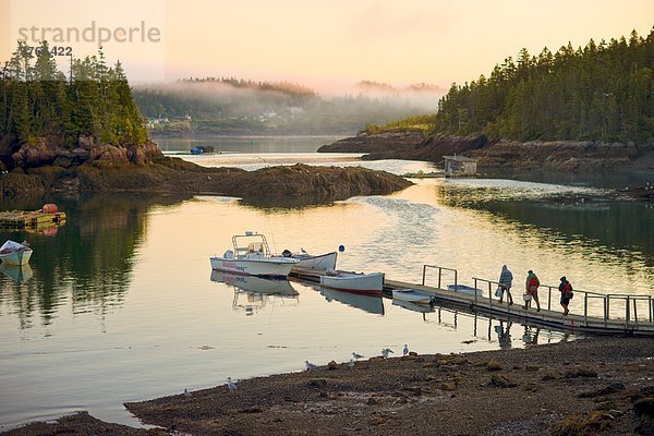 Hafen Morgendämmerung schwarz Fischer Bay of Fundy Kanada verlassen New Brunswick Neubraunschweig