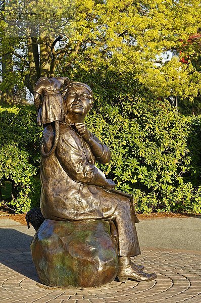 Bronzestatue von Emily Carr  Victoria  British Columbia  Kanada