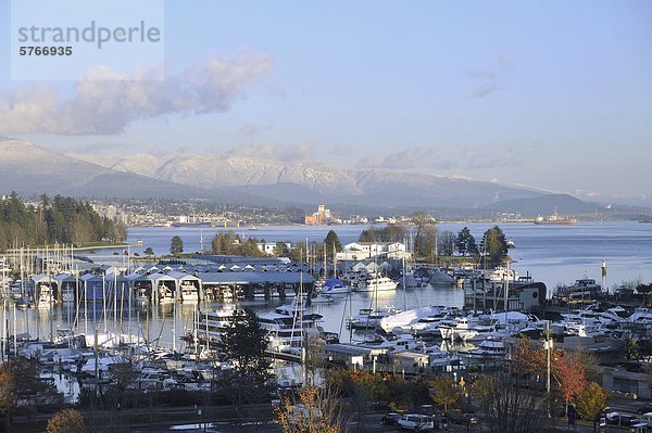 Kohle Hafen Blick auf Mount Seymour  Vancouver  British Columbia  Kanada